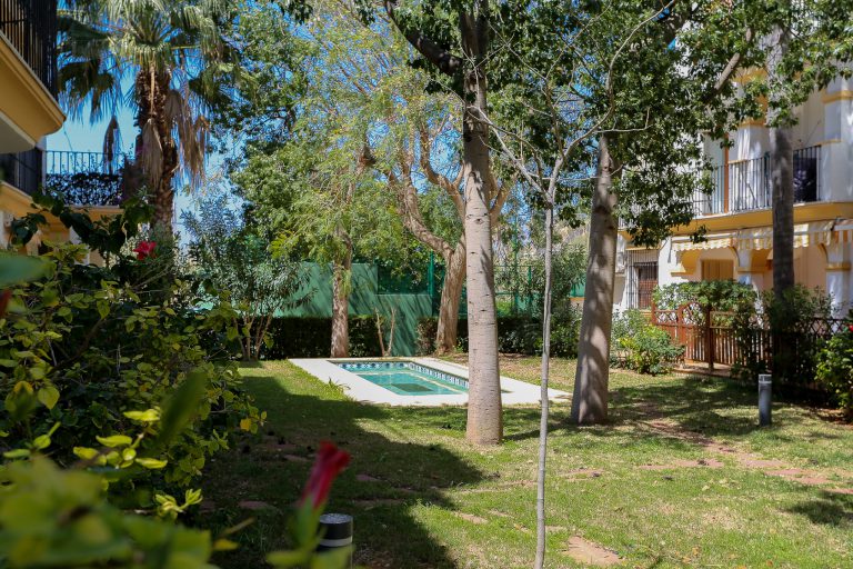 Garden area at apartment El Patio in Dénia