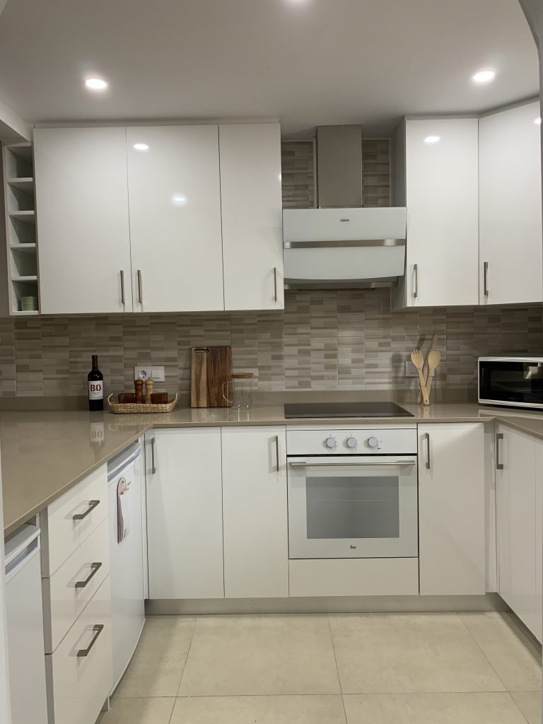 Bathroom with walk-in shower at apartment Al Khalif 2 near Dénia