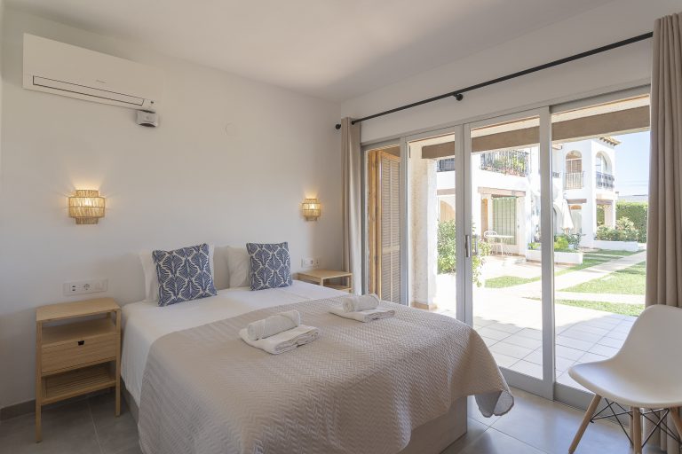 Bathroom with walk-in shower at apartment Retiro Sol B01 in Dénia