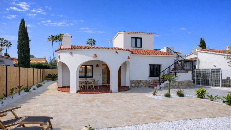 Terrace of Villa Casa Enate in Els Poblets, Costa Blanca