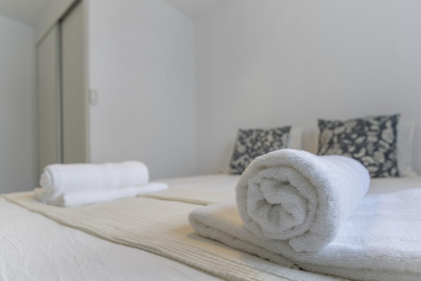 Bathroom with towels in the holiday rental